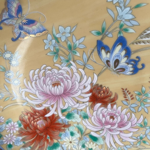 Set of FOUR Japanese decorative plates. - Picture 9 of 12